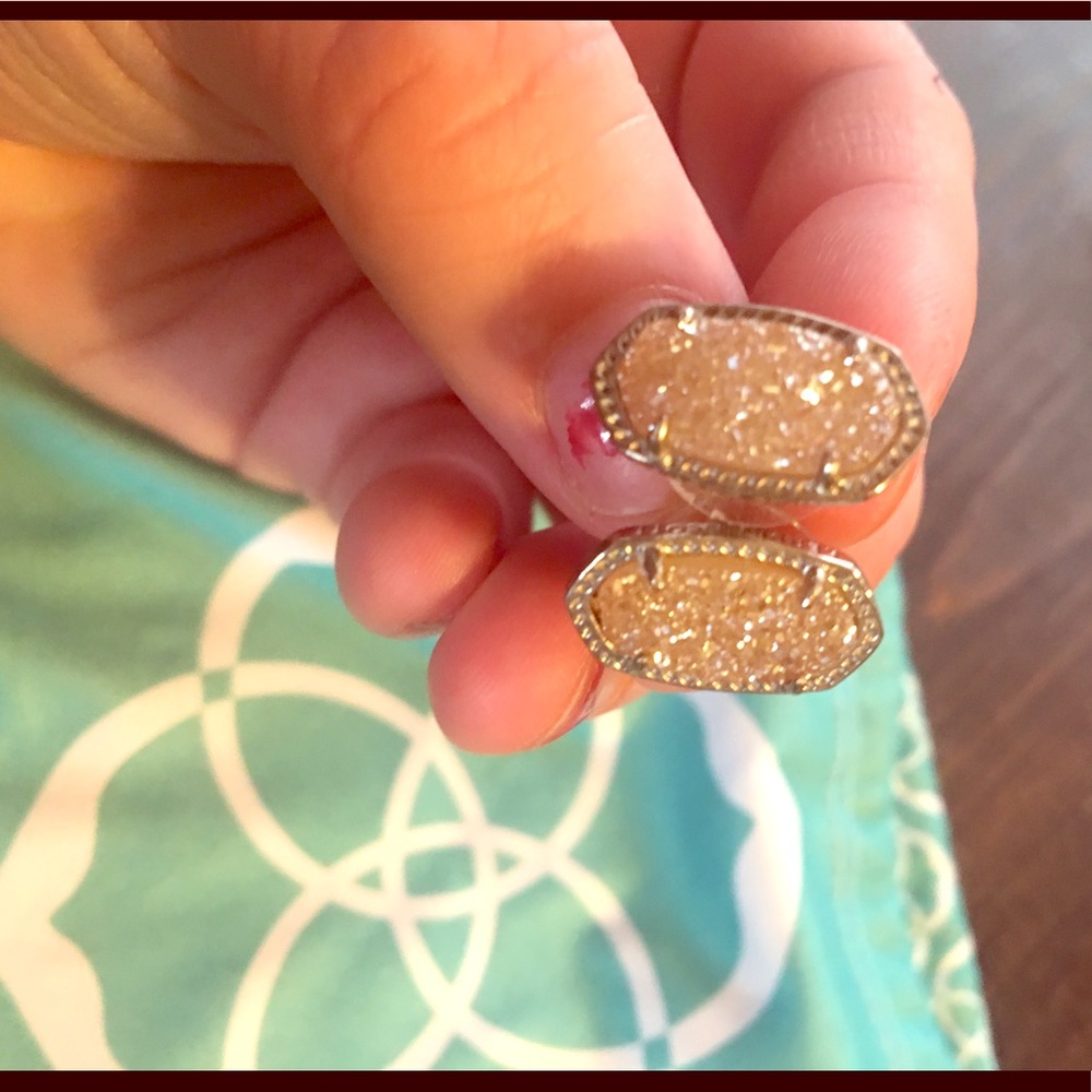 Kendra Scott Petite Ellie Studs ✨🌟